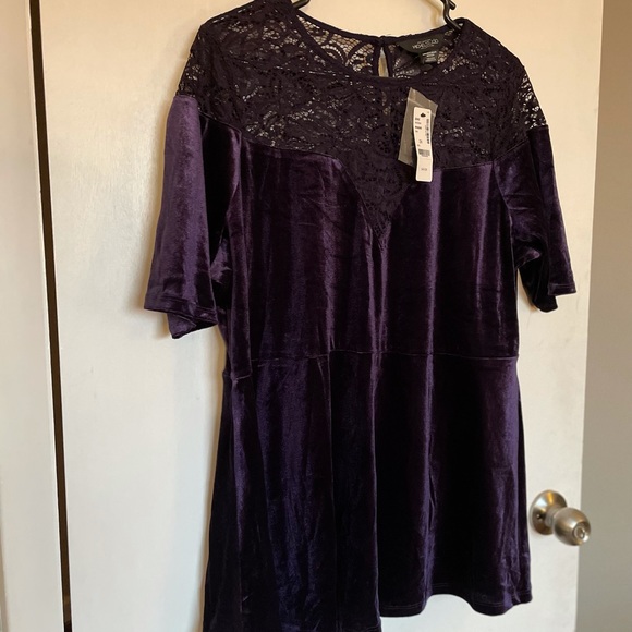 Michel Studio Lace Peplum Blouse - Size 2X - Picture 2 of 12